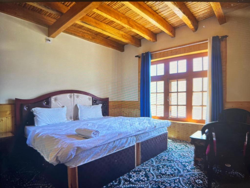 Guru View Home Stay Padam Exteriör bild